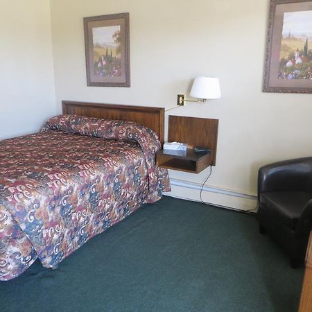 Budget Inn Denison Экстерьер фото