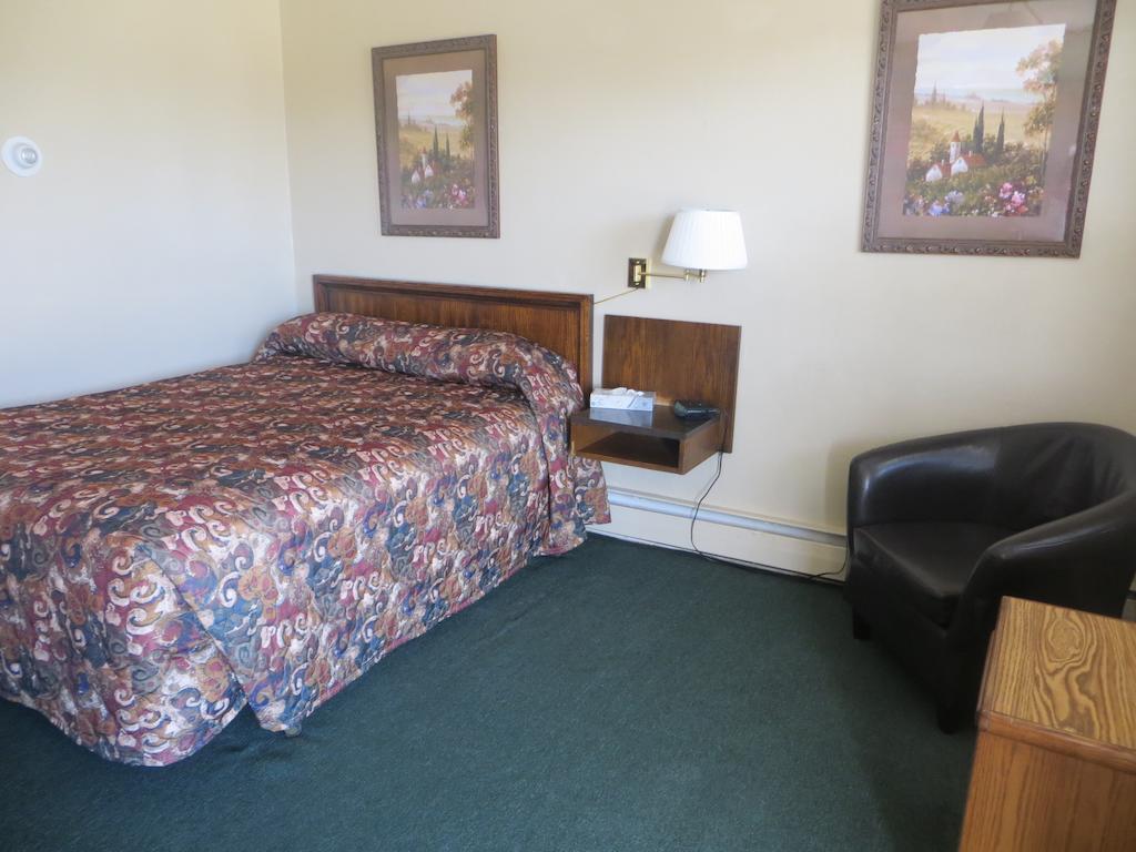 Budget Inn Denison Экстерьер фото