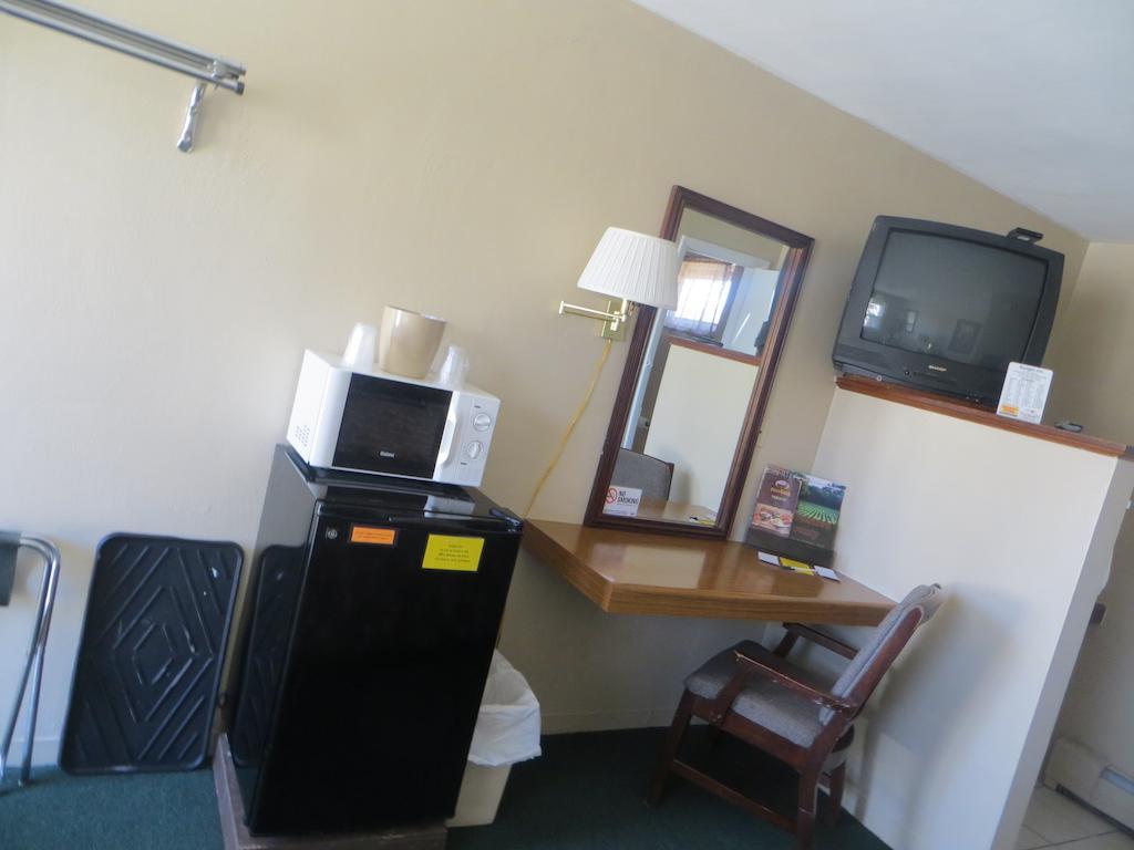 Budget Inn Denison Экстерьер фото